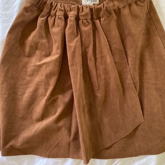 Wilfred Free Nescher Faux Suede Skirt - Picture 3 of 4